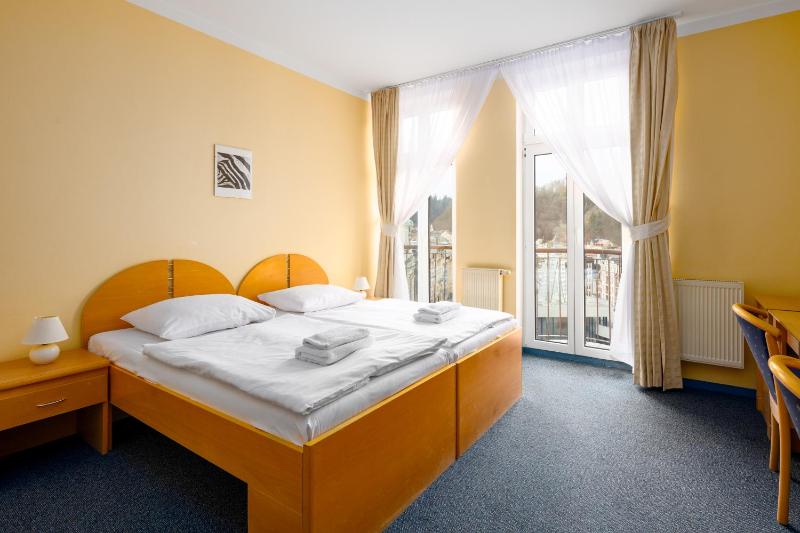 Standard Double or Twin Room with Balcony image 1
