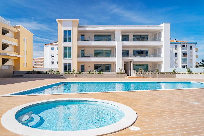 Lagos Marina View 2 with Pool by Homing - image 30
