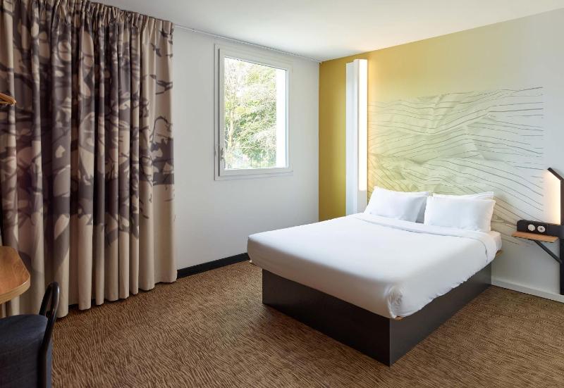 Double Room - Disability Access image 4