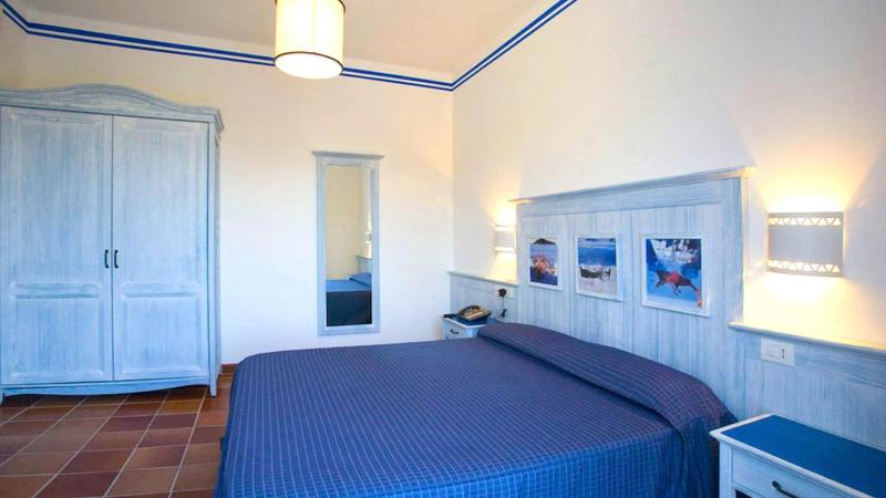 Superior Family Room image 4