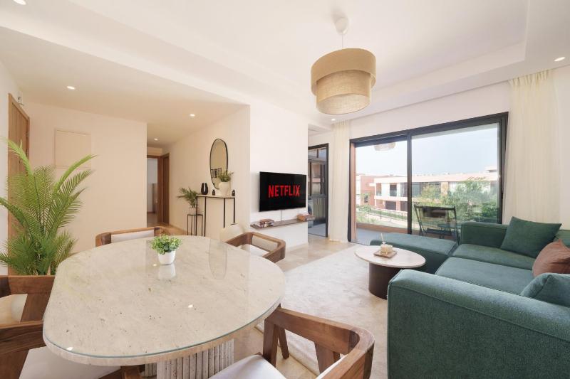 Elegance and Serenity at Noria Golf and Pool view - image 2