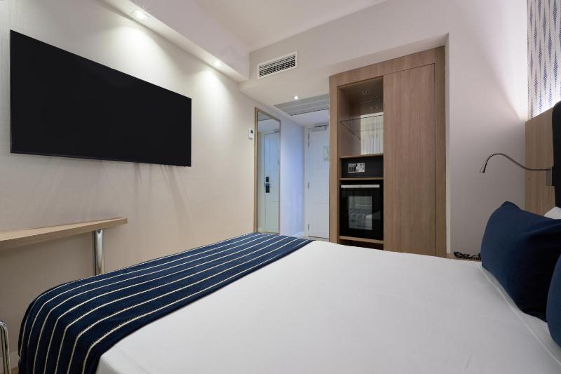 Single Room image 4