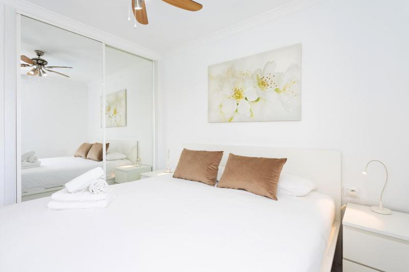 Amazing Ocean view & Pool Los Cristianos Achacay - image 18