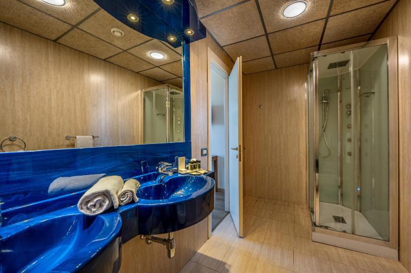 Junior Suite image 4