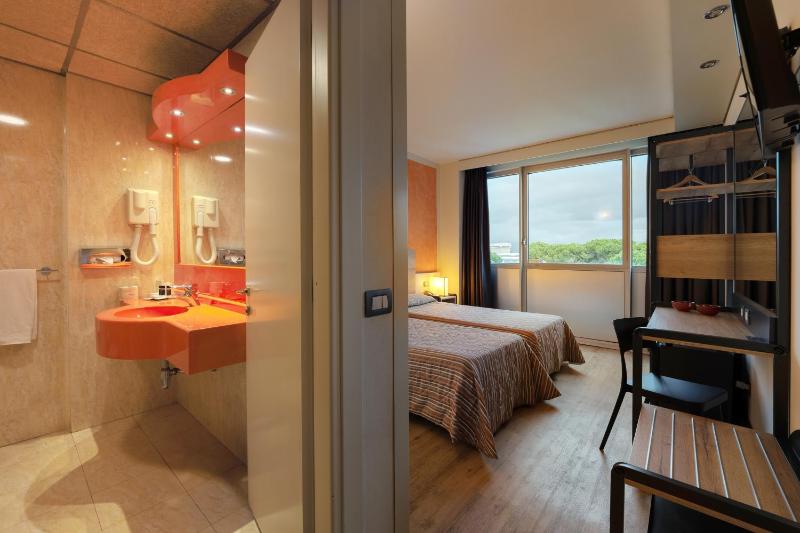 Single Room image 1