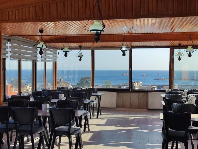 Grand Liza Hotel - image 11