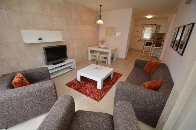Comfort One-Bedroom Apartment with Balcony image 3