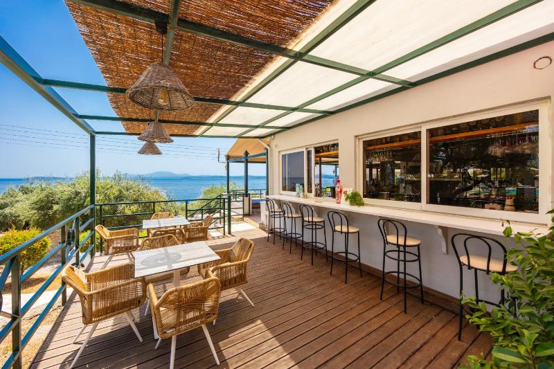 Nissaki Sea View Hotel - image 3