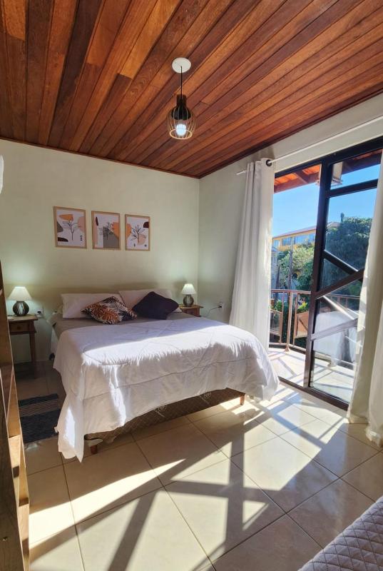 Partiu Praia SC piscinas privativas ar condicionado internet próximo ao mar e centrinho três minutos a pé - image 36