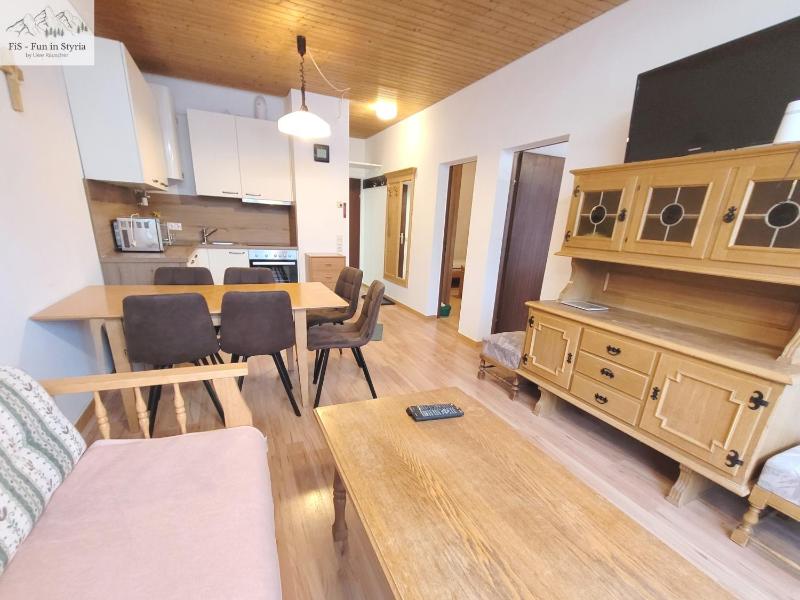 Apartment with Mountain View image 4