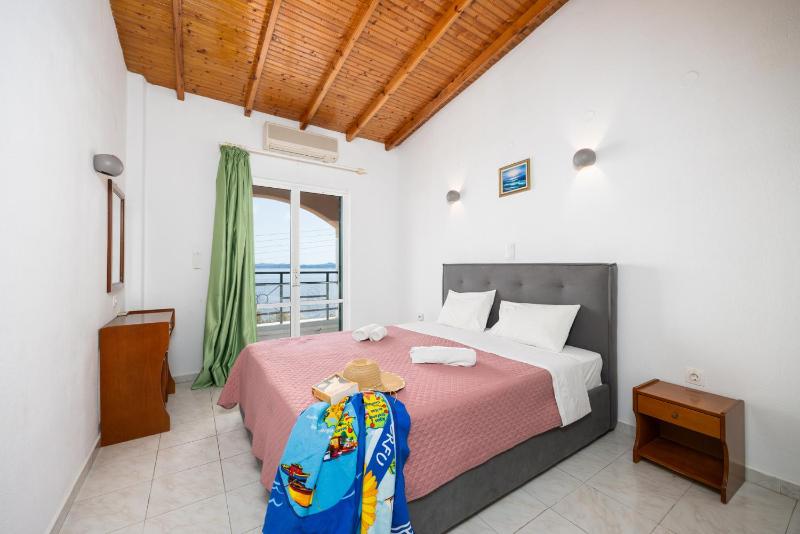 Nissaki Sea View Hotel - image 36