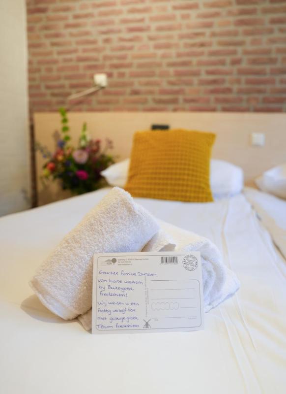Standard Single Room image 4