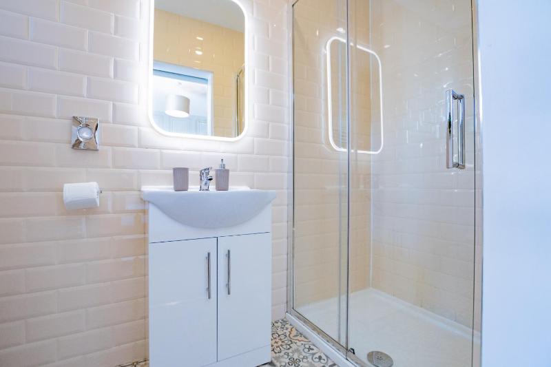 Eyre View Suite - 2 - image 2