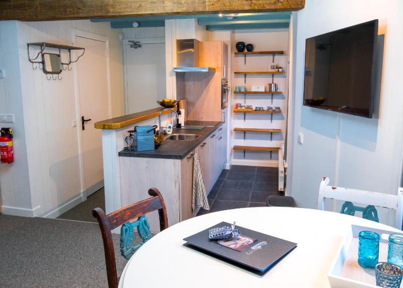 Apartment image 3