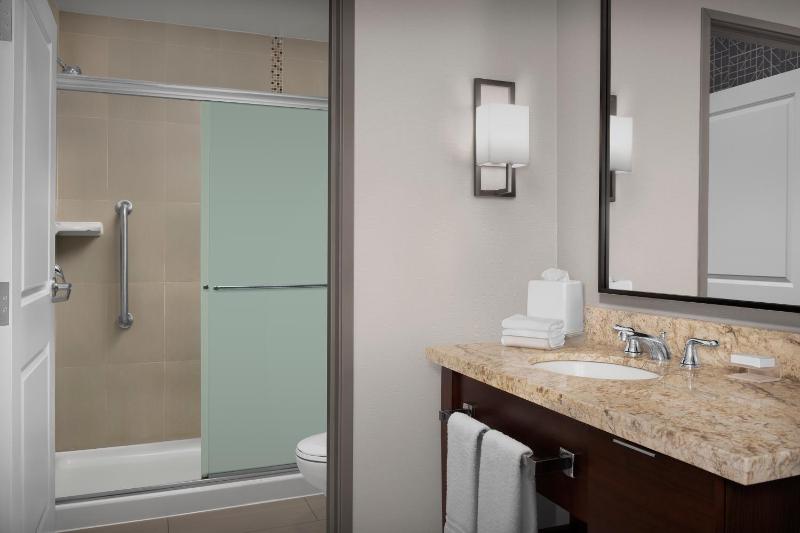 King Studio Suite with Kitchen image 2