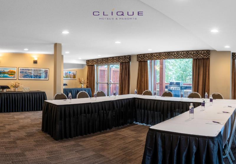 Falcon Crest Lodge by CLIQUE - image 38