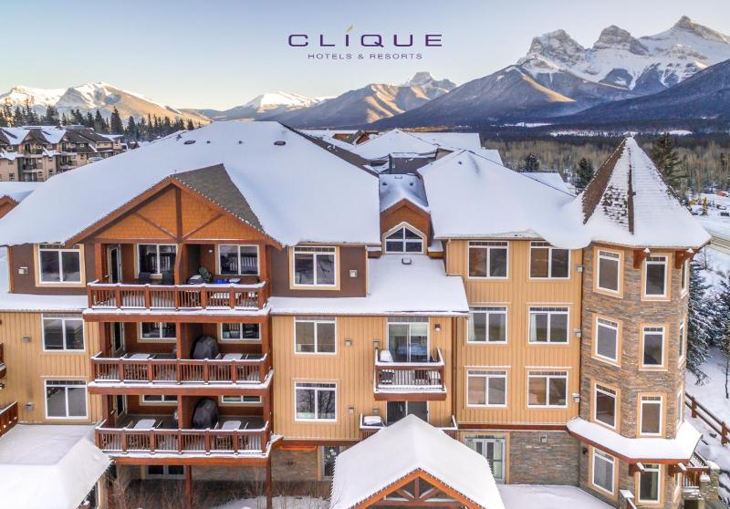 Falcon Crest Lodge by CLIQUE - image 24