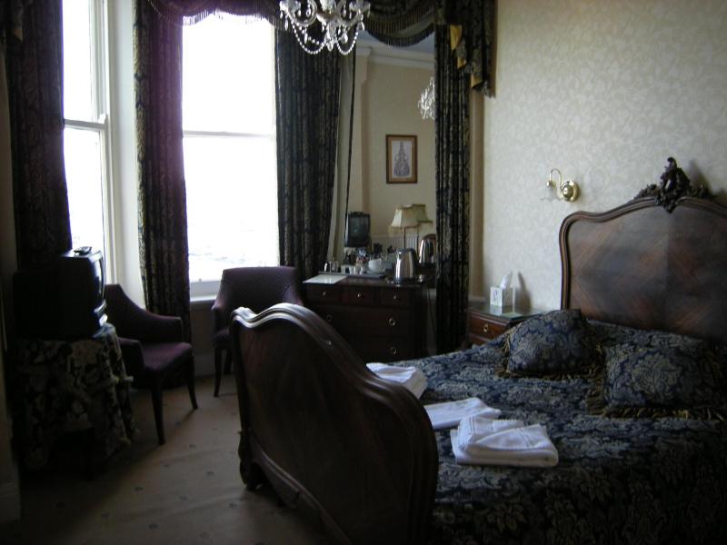 Double Room with Sea View image 4