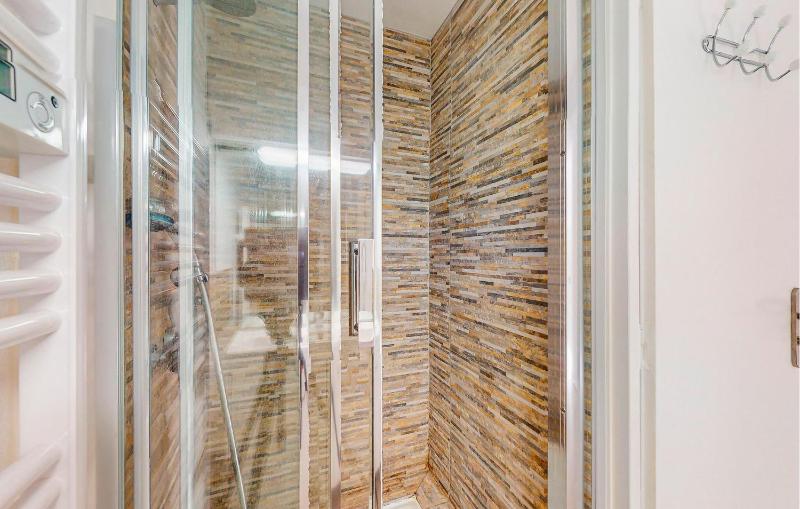 Gorgeous Apartment In Royan With House Sea View - image 19
