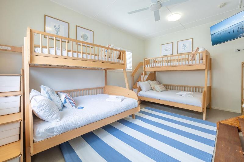 Shoal Shack 72 72 Tomaree Rd - Pool Pet Friendly Wi-Fi Air Con Linen - image 7
