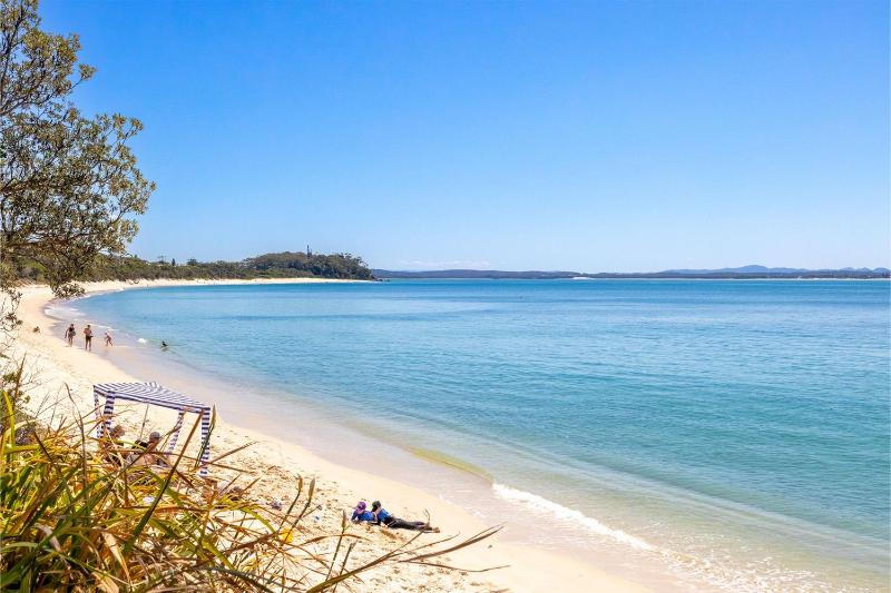 Shoal Shack 72 72 Tomaree Rd - Pool Pet Friendly Wi-Fi Air Con Linen - image 8
