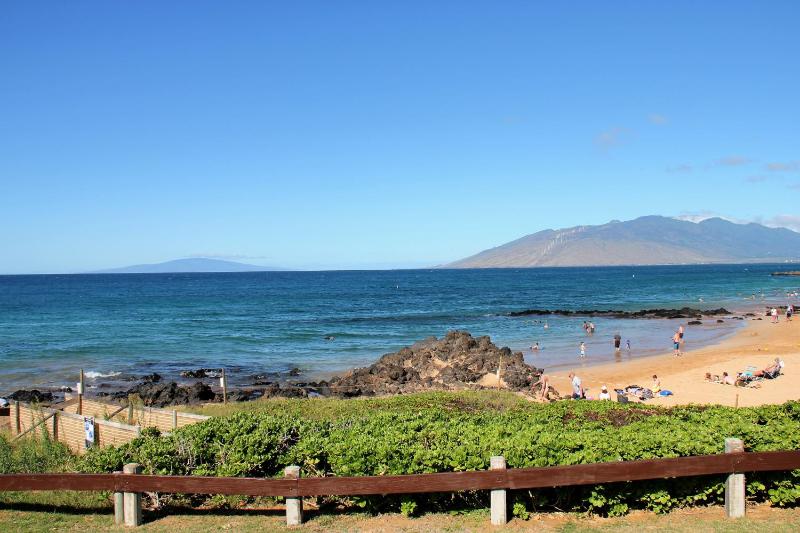 Rear Ocean View 2 Bedroom Single Level Condo at Kamaole Sands 9-305 - image 26