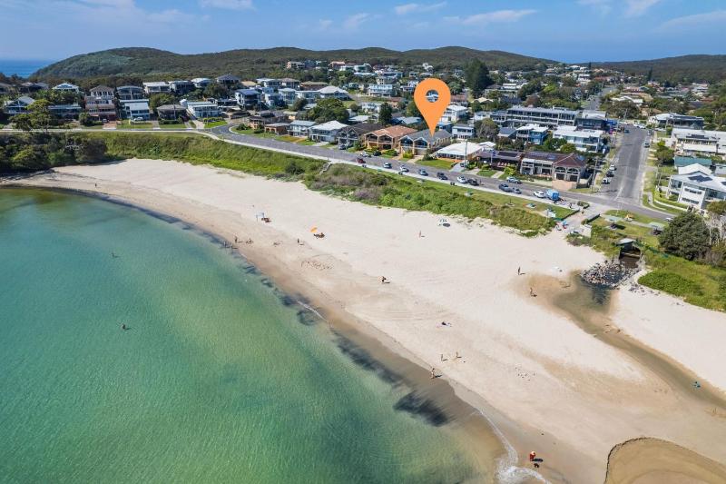 Tah Villa 1 68 Marine Dr - stunning views linen and air con - image 23