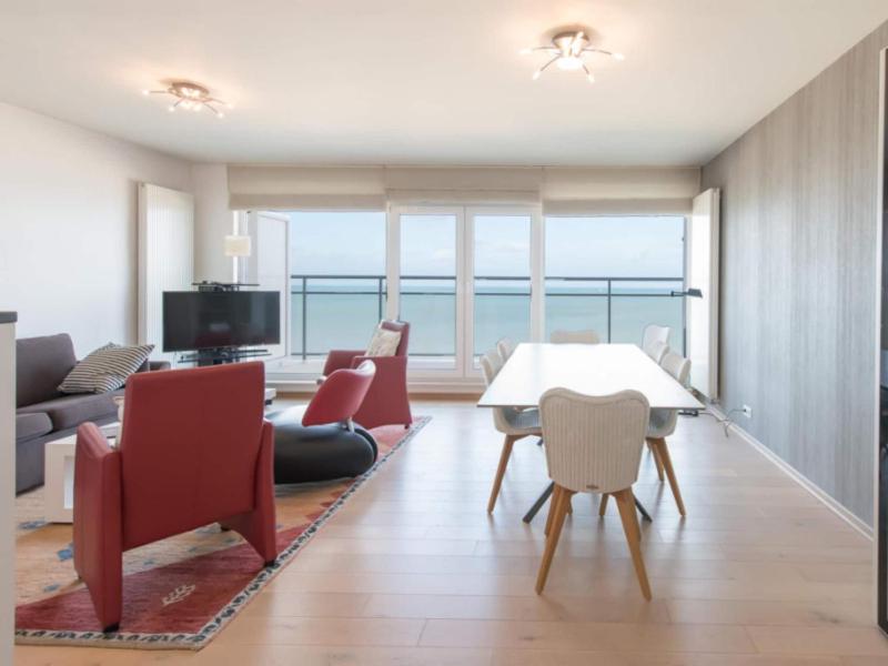 Apartment in Belgium with Sea Views - image 14