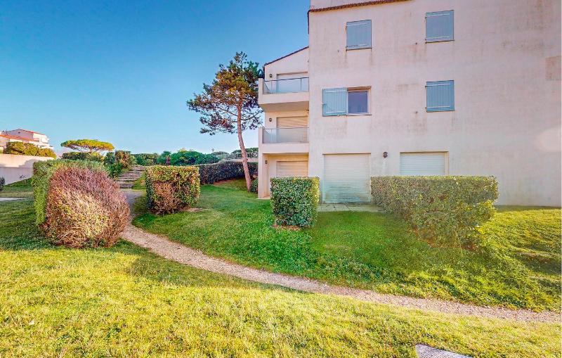 Gorgeous Apartment In Royan With House Sea View - image 15