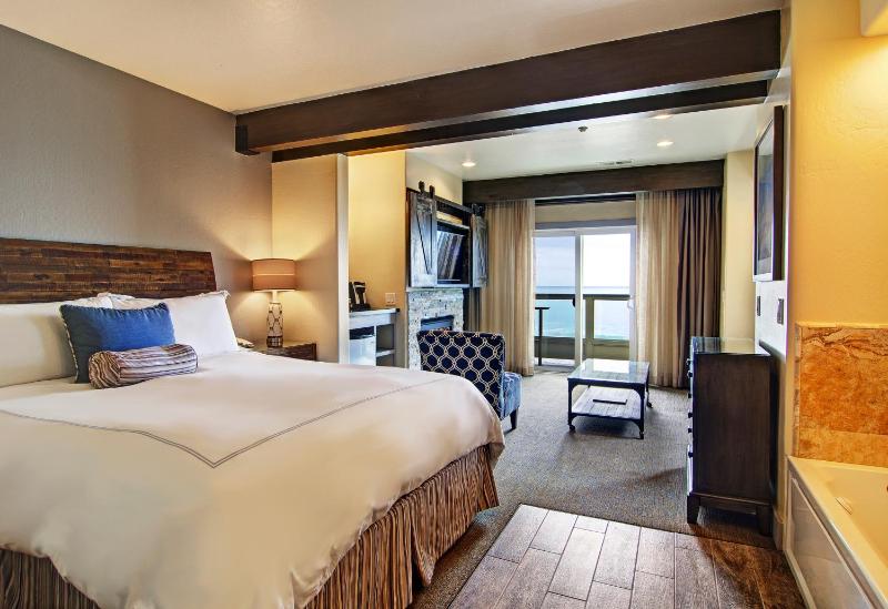 King Suite with Ocean View