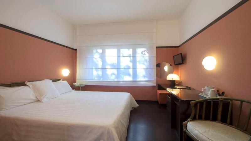 Double Room with Extra Bed image 4
