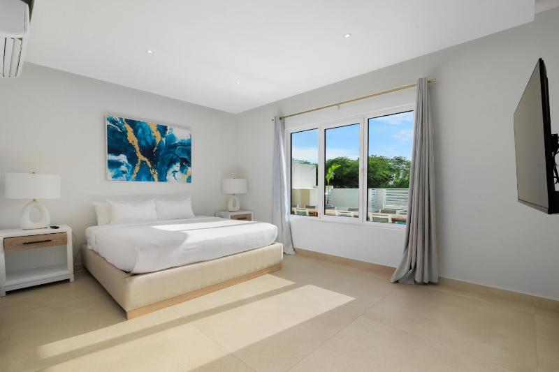 10BR Oceanfront Oasis Villaplaya Bocobay - image 45
