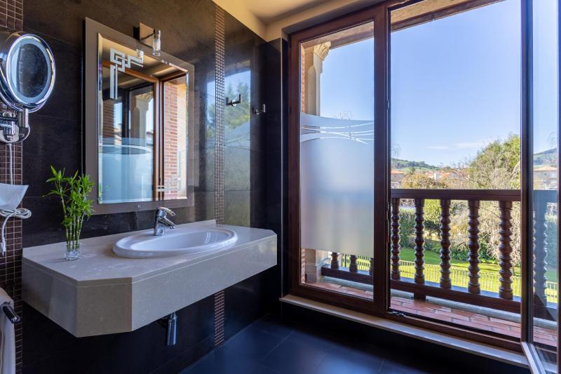 Superior Double Room image 2