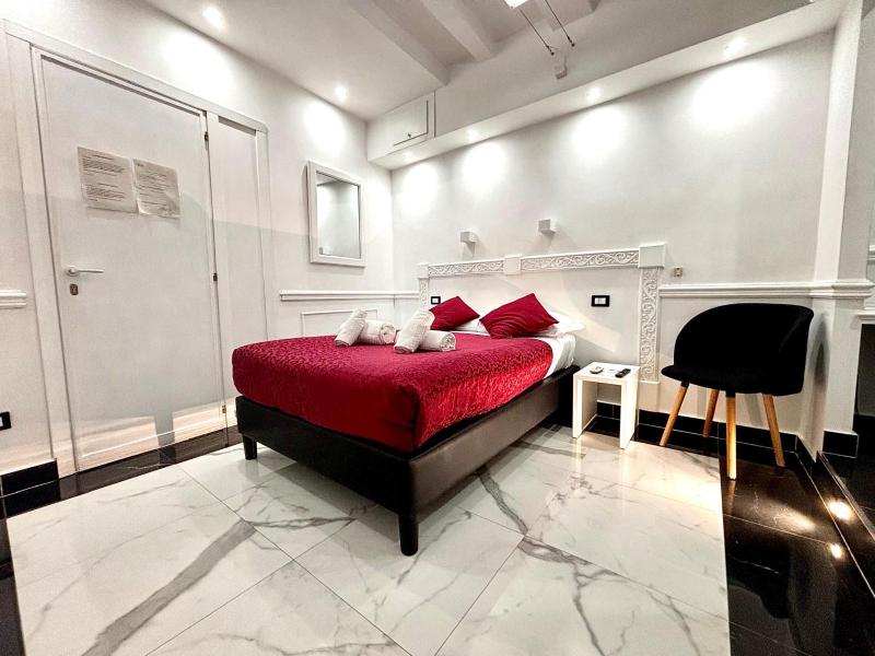 Economy Double Room image 1