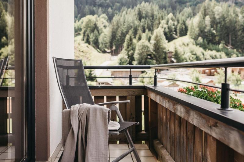 Executive Suite with Balcony image 4