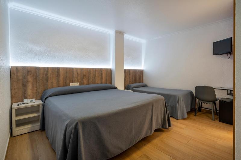 Triple Room image 1