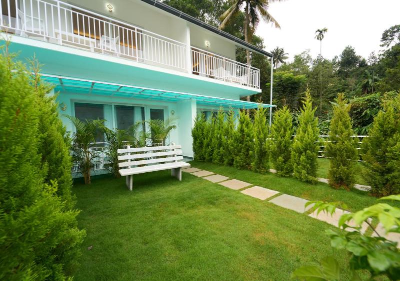 Ice Mist Pool Resort Munnar by VOYE HOMES - image 5