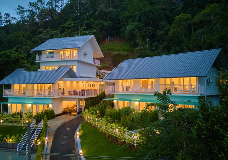 Ice Mist Pool Resort Munnar by VOYE HOMES - image 12