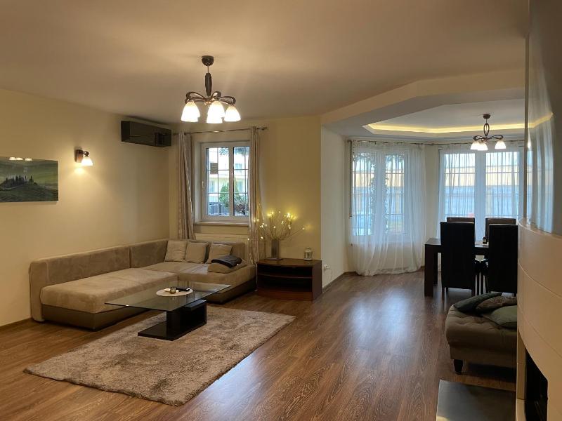 One-Bedroom Premium Apartment image 3