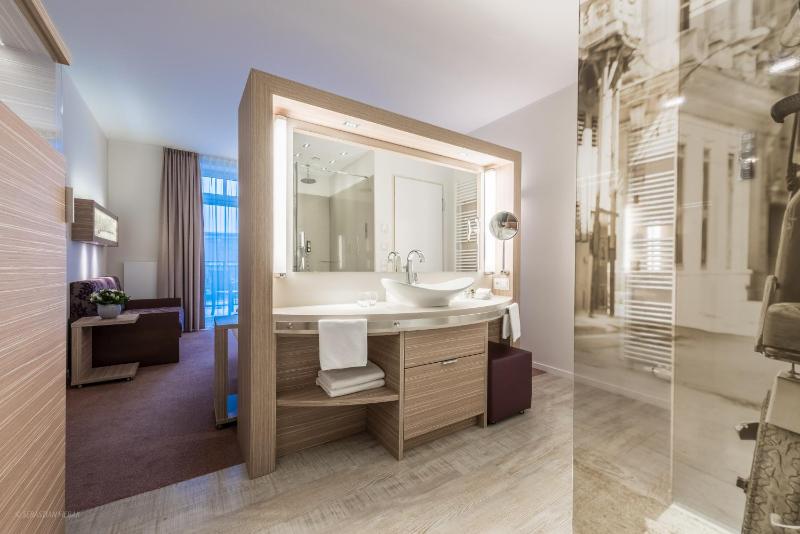 Superior Double Room image 2