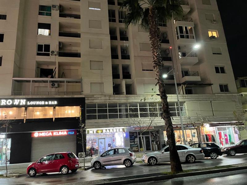 One-Bedroom Apartment image 1