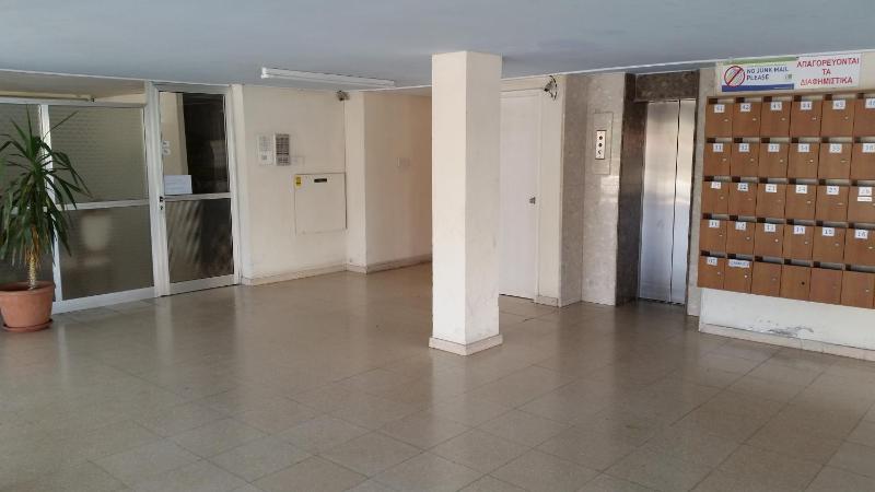 One-Bedroom Apartment image 2