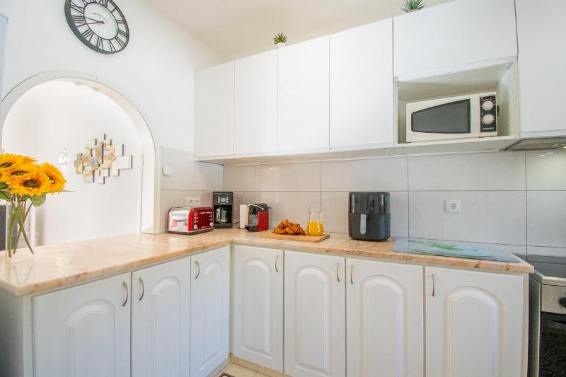 99 ADM Casa Mendes - Fabulous townhouse - image 44