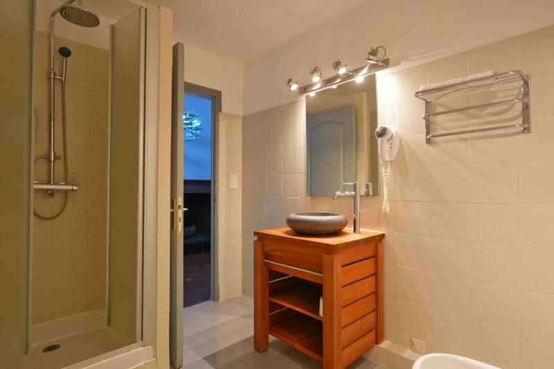 Comfort Room image 4