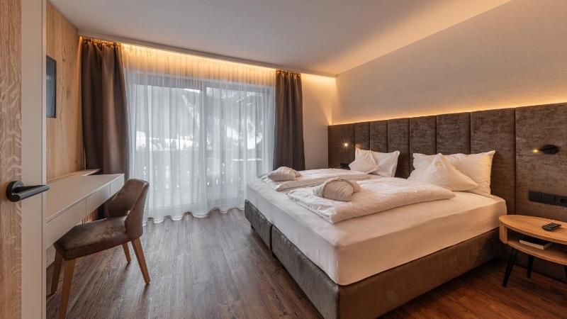 Superior Suite image 2