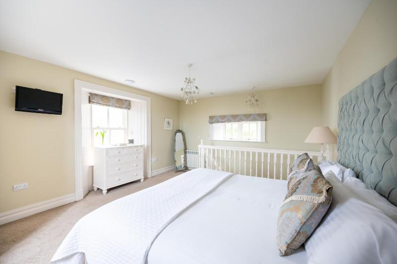 Superior Suite with Sea View image 1