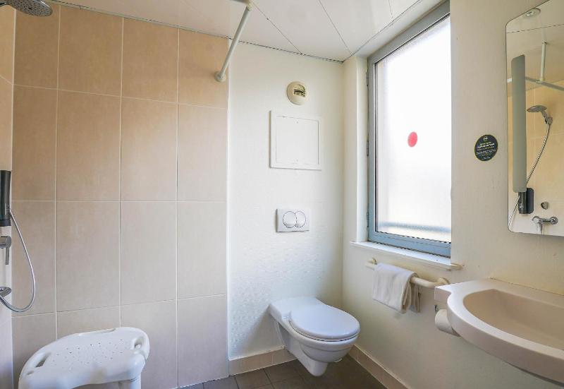 Double Room - Disability Access image 2