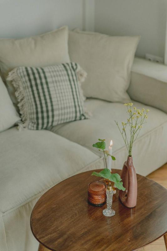 Stylish cozy artistic Athens apartment - image 4