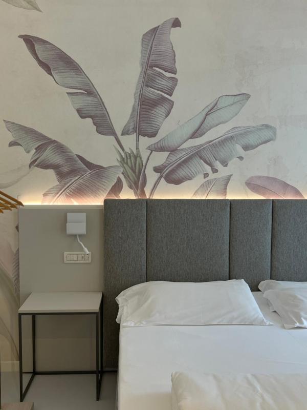 Deluxe Triple Room image 3