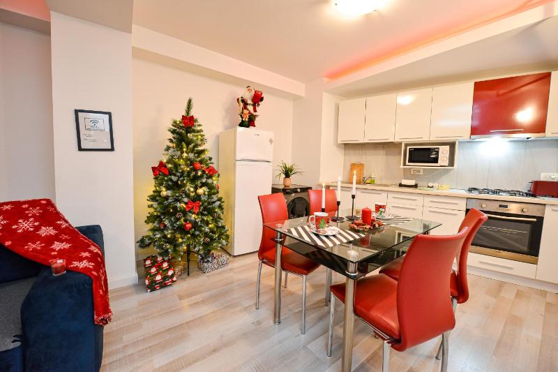 Deluxe Apartment image 2